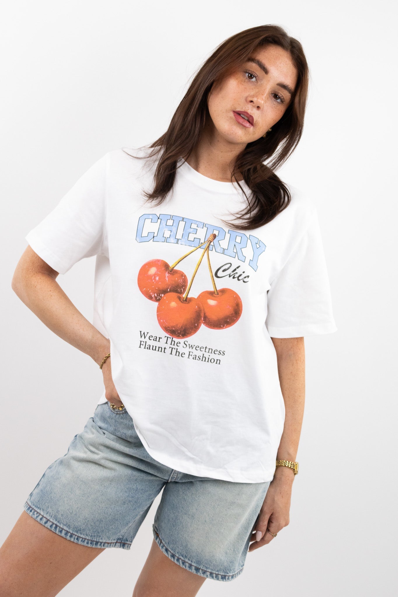 Cherry chic tee